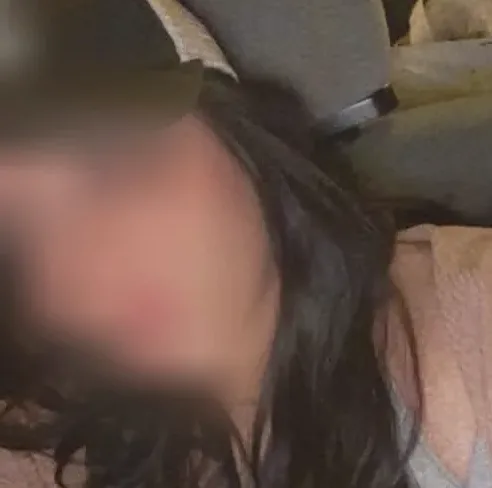 Agnes, 23