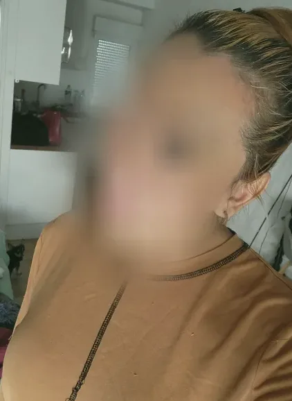 Amira, 36