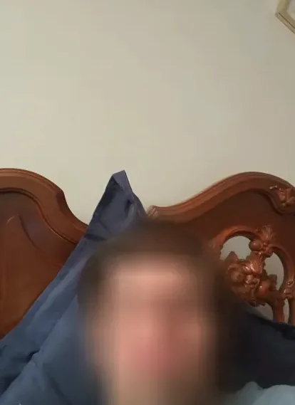 Emma, 24