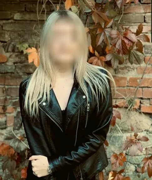 Katja, 32
