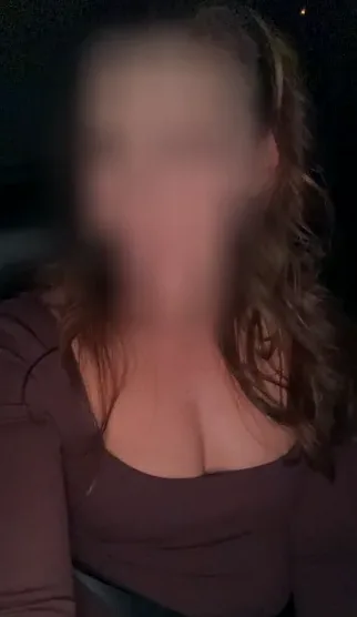 Marianne, 31