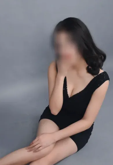 Nadia, 30